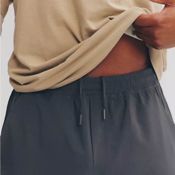 Lululemon NWT Pace Breaker 5” Linerless Shorts - Picture 5 of 6